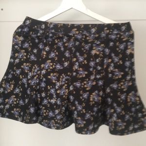 Gorgeous black and blue Zara Trafaluc floral mini